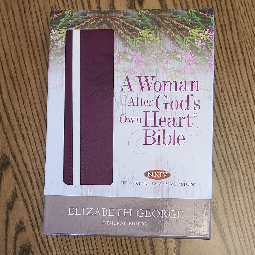 A Woman After God's Own Heart Devotional Bible